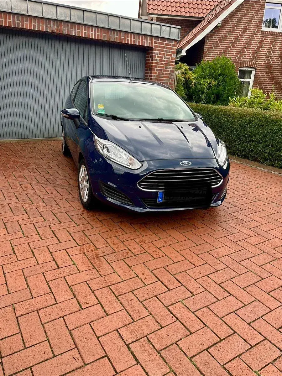 Gebraucht Ford Fiesta Trend 80 PS (58 kW) 2016 Blau Kleinwagen