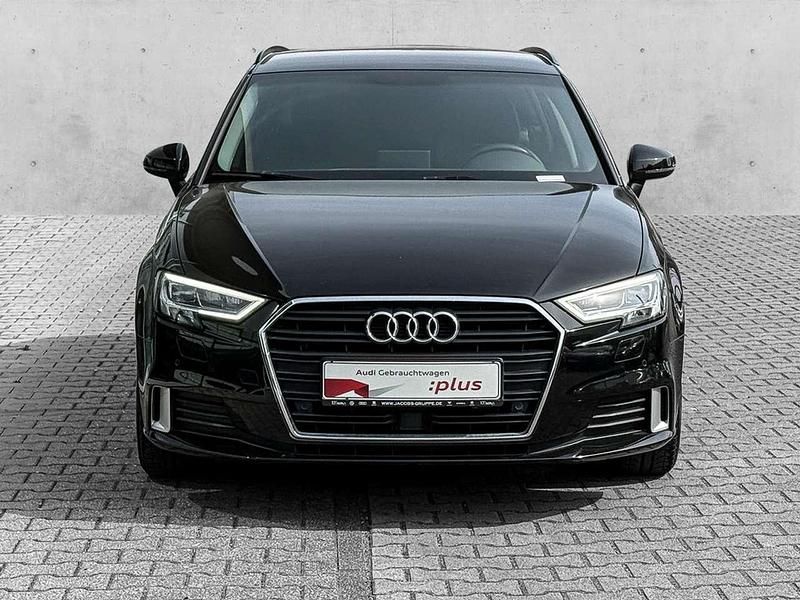 Gebraucht Audi A3 Sport 116 PS (85 kW) 2018 Schwarz Limousine