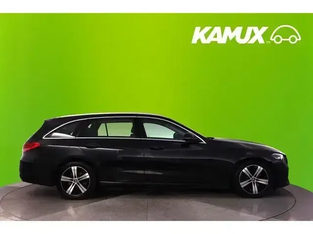 Gebraucht Mercedes C200 Avantgarde 163 PS (119 kW) 2023 Obsidianschwarz Kombi