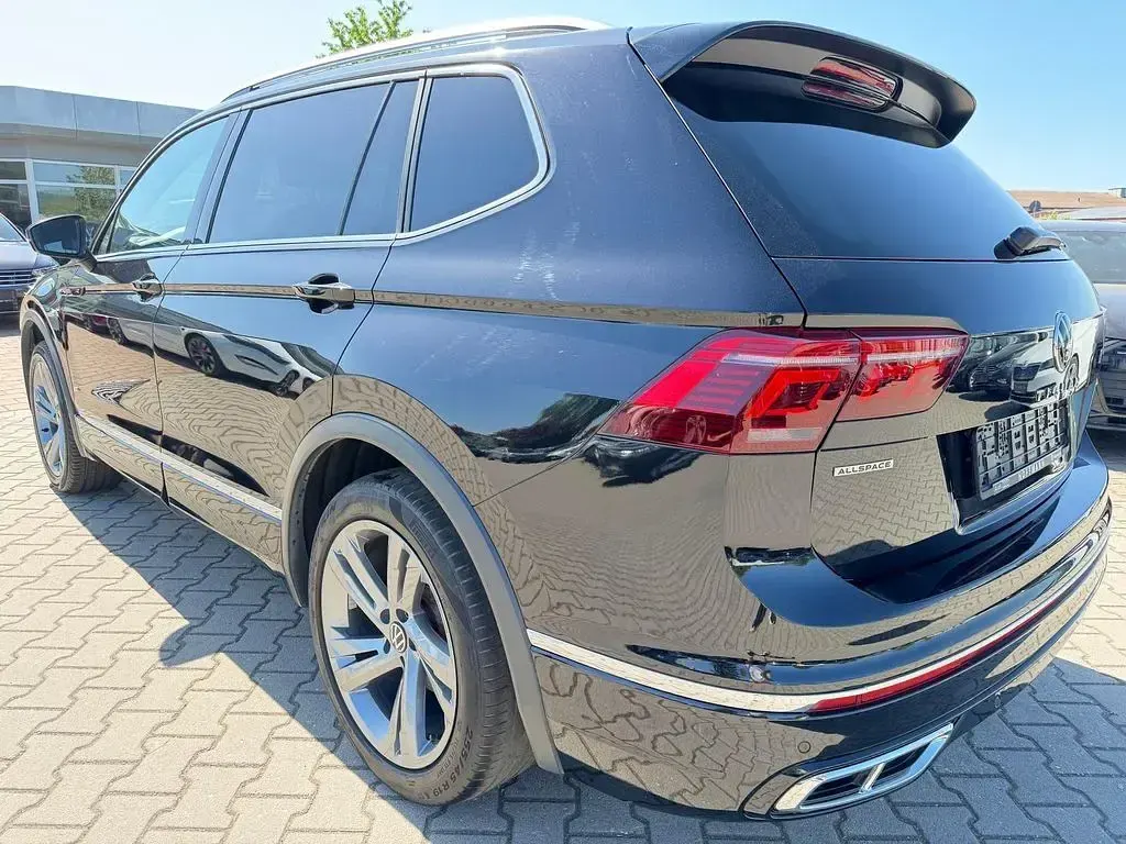 Gebraucht VW Tiguan Allspace R-line 190 PS (139 kW) 2022 Schwarz SUV