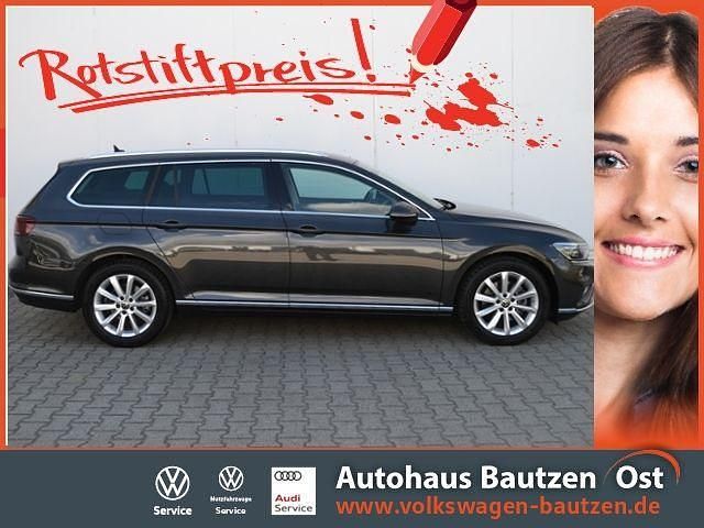 Mangangrau metallic Gebraucht 2022 VW Passat Elegance Kombi | 31.460 € (Teuer) - Bild 1/4