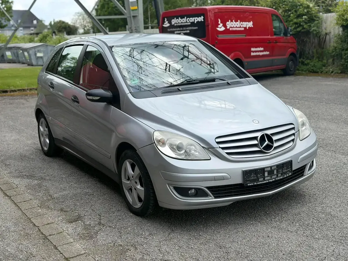 Używany Mercedes B200 136 KM (100 kW) 2005 Srebrny Minivan