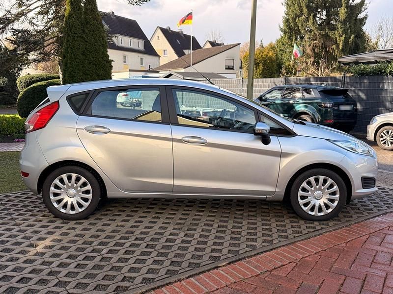 Gebraucht Ford Fiesta Titanium 75 PS (55 kW) 2016 Schwarz Kleinwagen