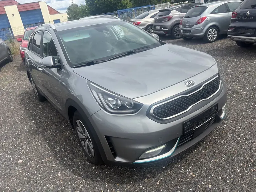 Gebraucht Kia Niro Spirit 105 PS (77 kW) 2019 Grau SUV