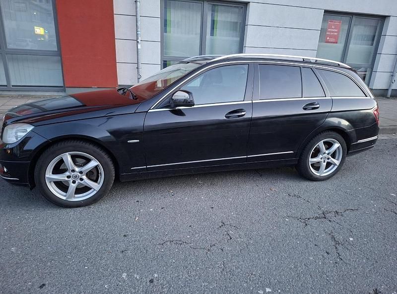 Gebraucht Mercedes C220 170 PS (125 kW) 2008 Schwarz Kombi