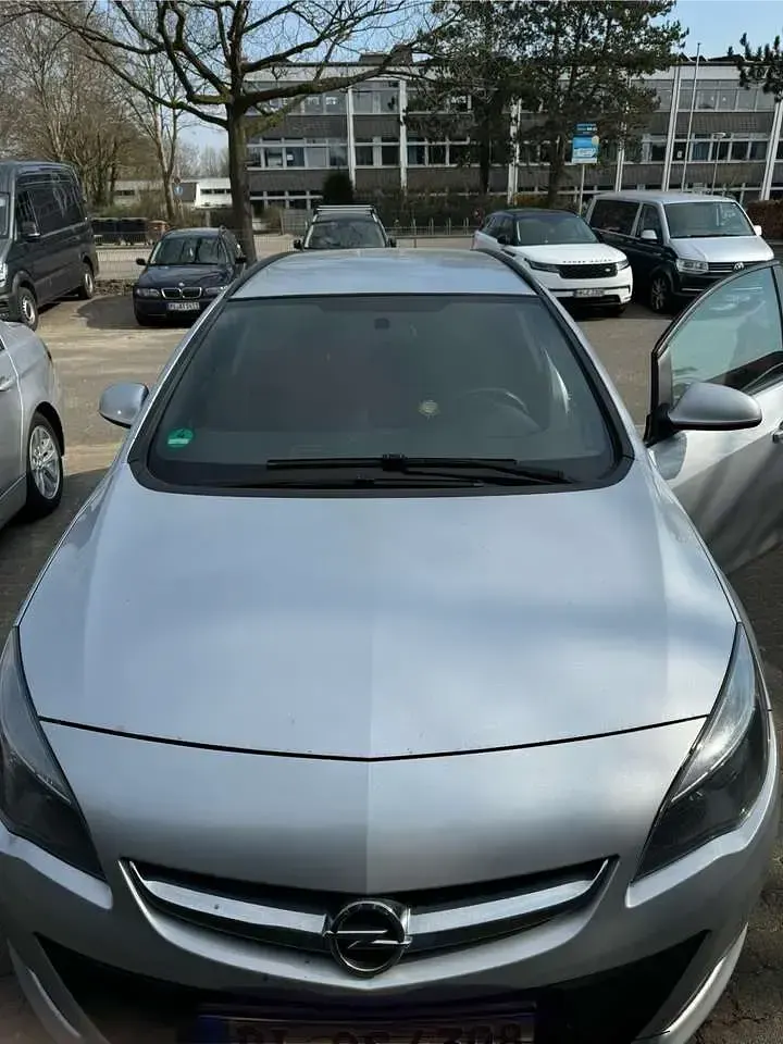 Gebraucht Opel Astra Edition 110 PS (80 kW) 2014 Limousine