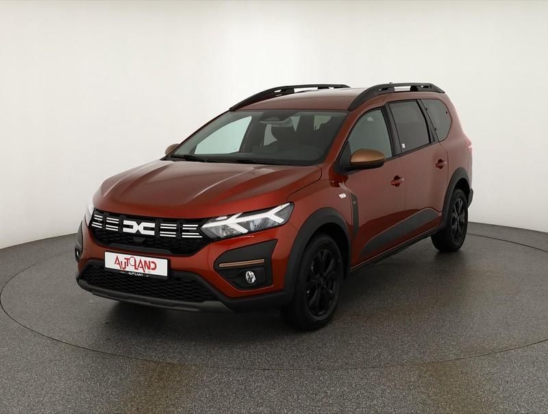 Grün Neu 2025 Dacia Jogger Extreme Van / Kleinbus | 22.785 € (Fairer Preis) - Bild 1/4