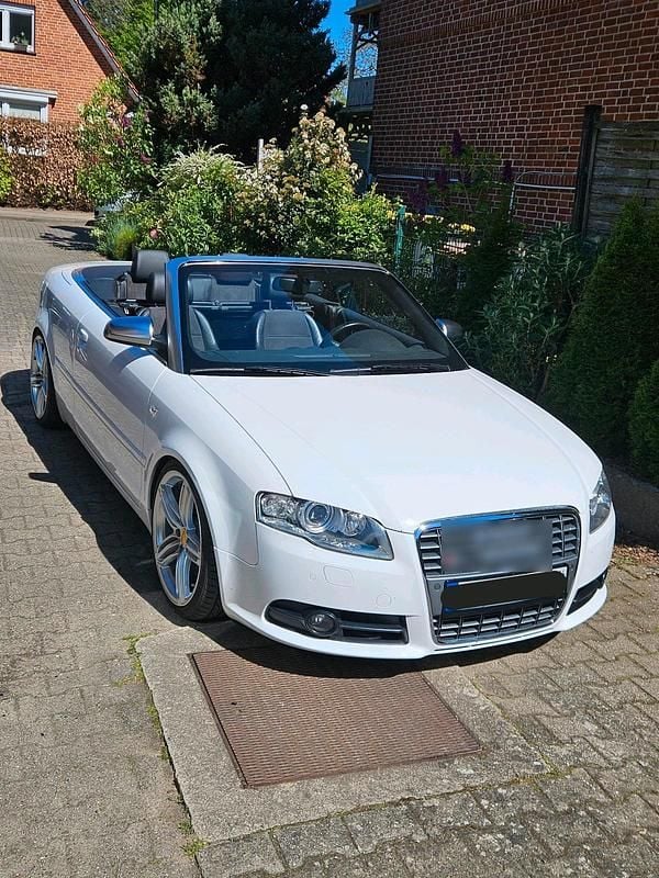 Weiß Gebraucht 2007 Audi S4 Cabriolet Cabrio | 25.950 € (Teuer) - Bild 1/4
