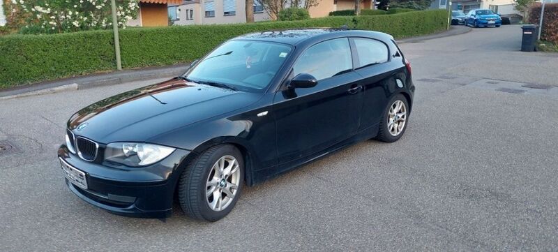 Schwarz Gebraucht 2009 BMW 120 M Sport Kleinwagen | 3.799 € (Guter Preis) - Bild 1/4