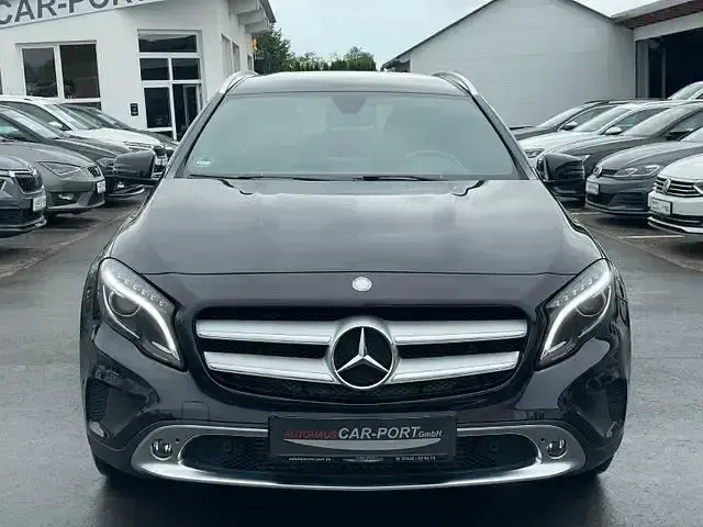 Gebraucht Mercedes GLA250 Urban 211 PS (155 kW) 2015 Violet SUV