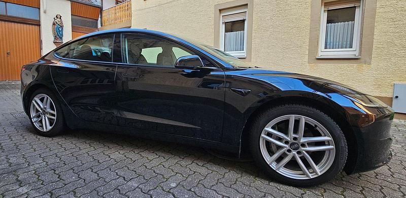 Gebraucht Tesla Model 3 RWD 208 kW (283 PS) 2023 Schwarz Limousine