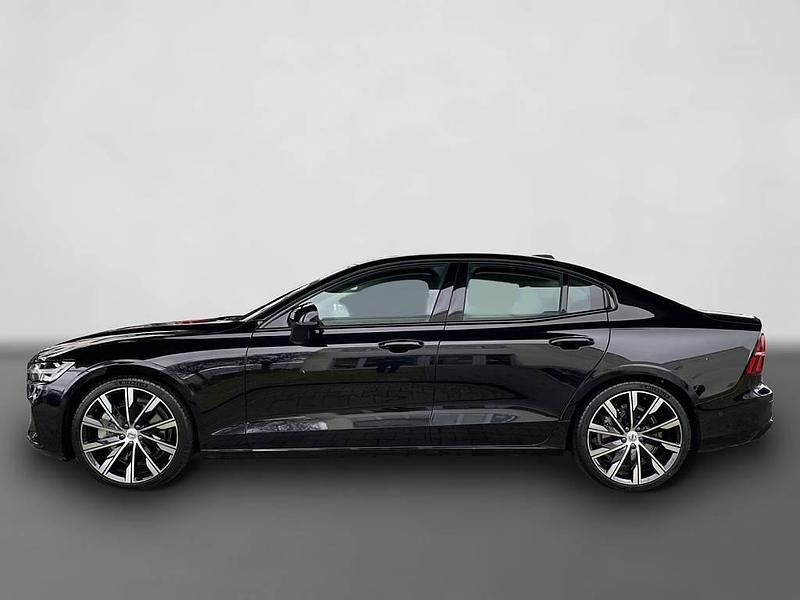 Gebraucht Volvo S60 Ultimate 250 PS (183 kW) 2023 Schwarz Limousine