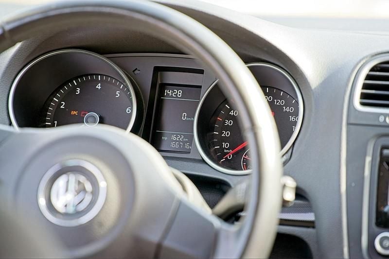 Gebraucht VW Golf V 122 PS (89 kW) 2009 Weiß Kombi