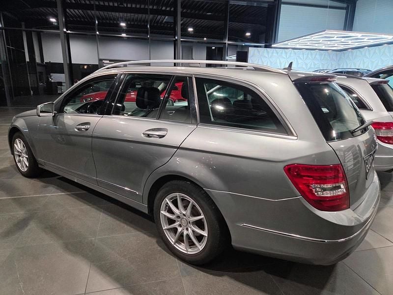 Gebraucht Mercedes C180 Elegance 156 PS (114 kW) 2011 Kombi