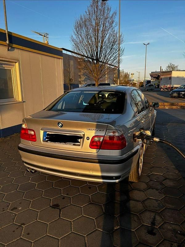 Gebraucht BMW 325 192 PS (141 kW) 2001 Silber Limousine