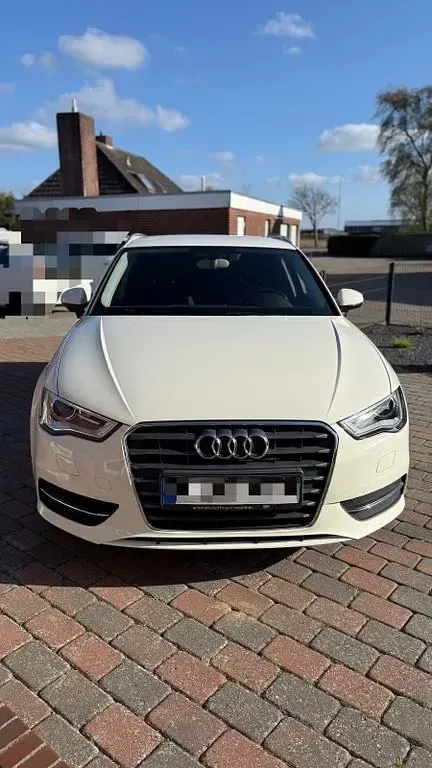 Używany Audi A3 125 KM (91 kW) 2014 Biały Sedan/Limuzyna