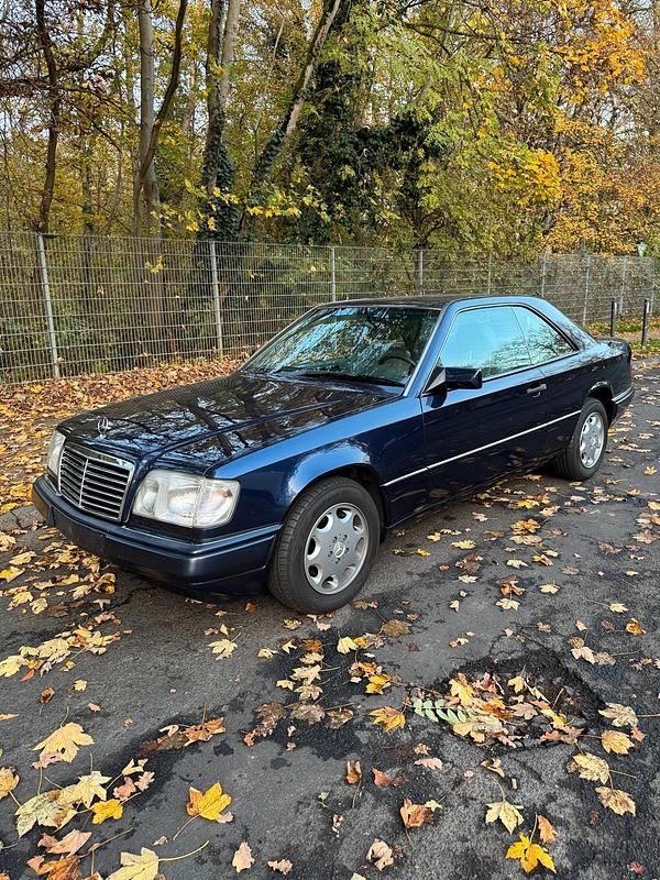 Gebraucht Mercedes E320 220 PS (161 kW) 1995 Blau Coupé