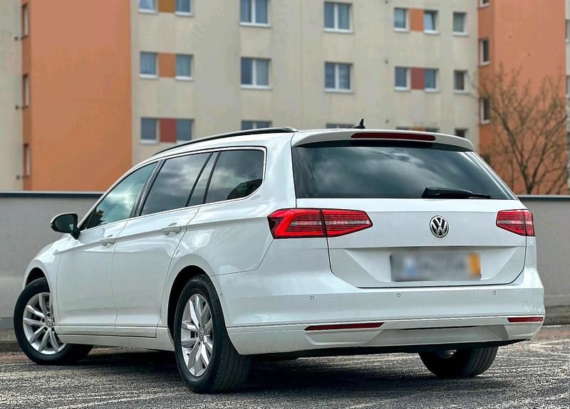 Gebraucht VW Passat 120 PS (88 kW) 2015 Weiß Kombi