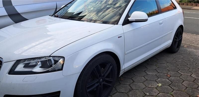 Weiß Gebraucht 2008 Audi A3 S-Line Coupé | 6.575 € (Etwas zu teuer) - Bild 1/4
