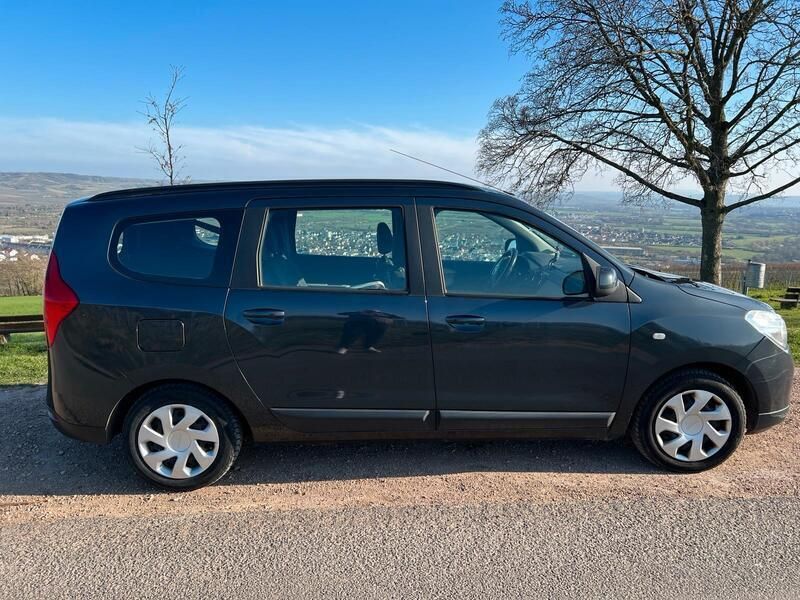 Grau Gebraucht 2015 Dacia Lodgy Van / Kleinbus | 3.750 € (Guter Preis) - Bild 1/4
