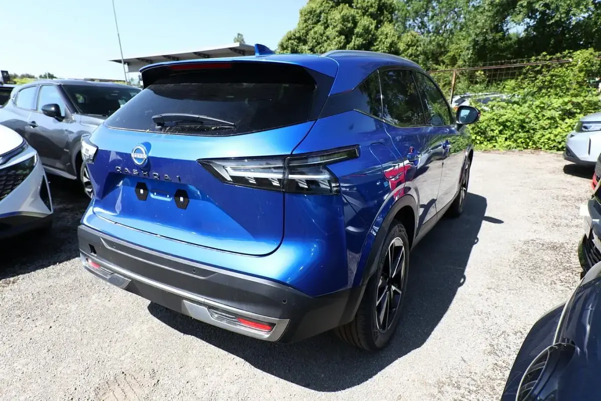 Neu Nissan Qashqai Tekna 158 PS (116 kW) 2026 Magnetic blue metallic SUV