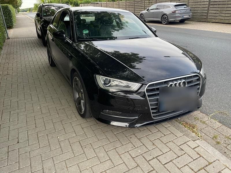 Schwarz Gebraucht 2014 Audi A3 S-Line Limousine | 9.000 € (Superpreis) - Bild 1/4