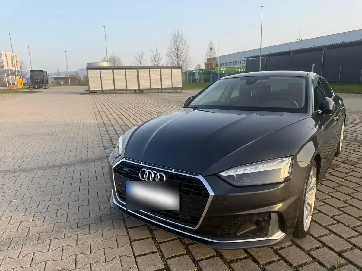 Gebraucht Audi A5 Sportback Ambiente 190 PS (139 kW) 2020 Grau Kleinwagen