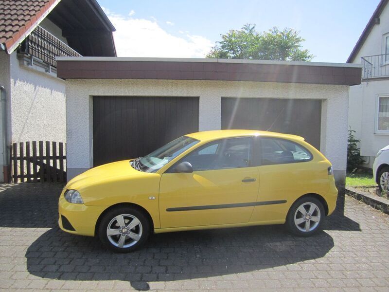 Gelb Gebraucht 2008 Seat Ibiza Limousine | 1.990 € (Guter Preis) - Bild 1/4