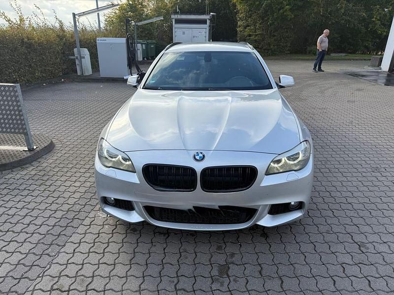 Silber Gebraucht 2012 BMW 525 M Sport Kombi | 9.000 € (Etwas zu teuer) - Bild 1/4
