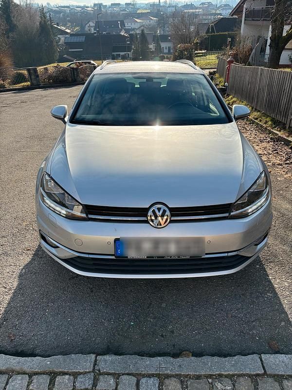 Silber Gebraucht 2019 VW Golf VII Join Kombi | 12.500 € (Guter Preis) - Bild 1/4