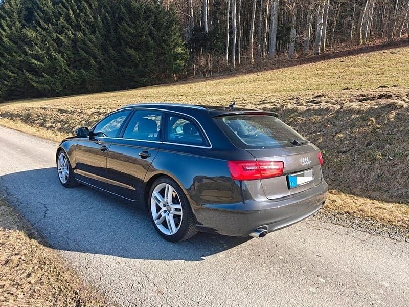 Gebraucht Audi A6 Sport 245 PS (180 kW) 2013 Grau Kombi