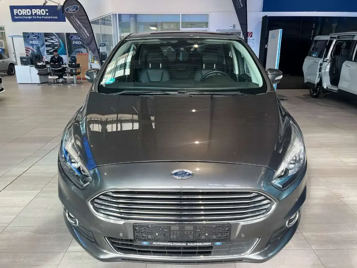 Gebraucht Ford S-MAX Titanium 179 PS (131 kW) 2017 Magneticgrau (metallic) Van / Kleinbus