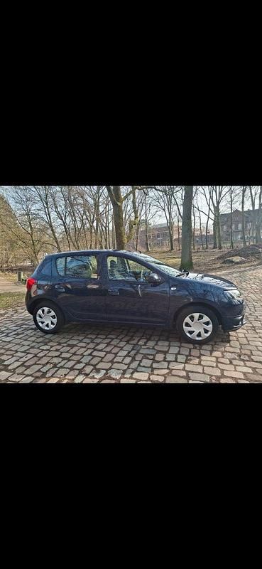 Gebraucht Dacia Sandero Lauréate 90 PS (66 kW) 2014 Blau Limousine
