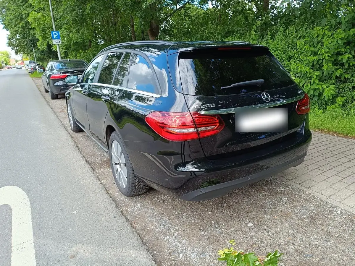Gebraucht Mercedes C200 184 PS (135 kW) 2019 Schwarz Kombi