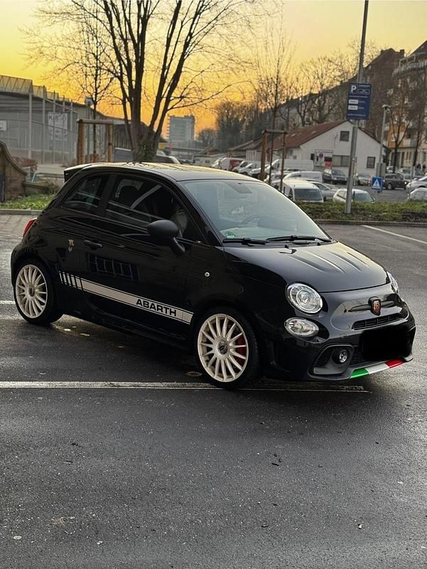 Gebraucht Abarth 695 Esseesse 180 PS (132 kW) 2020 Schwarz Kleinwagen