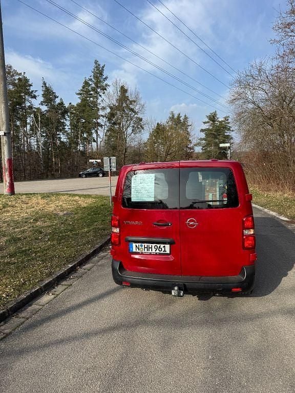 Gebraucht Opel Vivaro Edition 150 PS (110 kW) 2019 Rot Van / Kleinbus