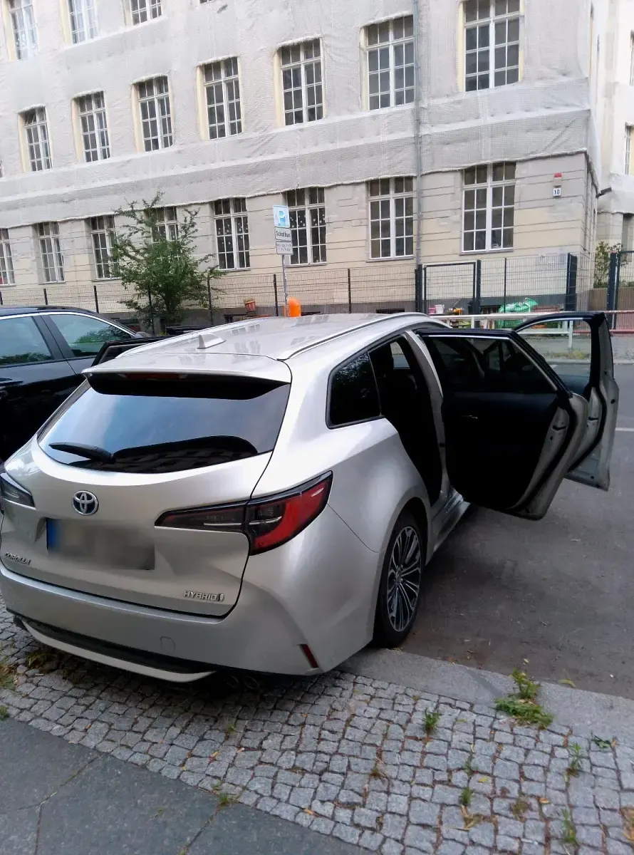 Gebraucht Toyota Corolla 151 PS (111 kW) 2022 Silber Kombi