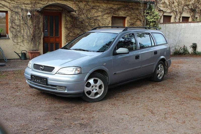 Second-hand Opel Astra 101 CP (74 kW) 2000 Argintiu Break