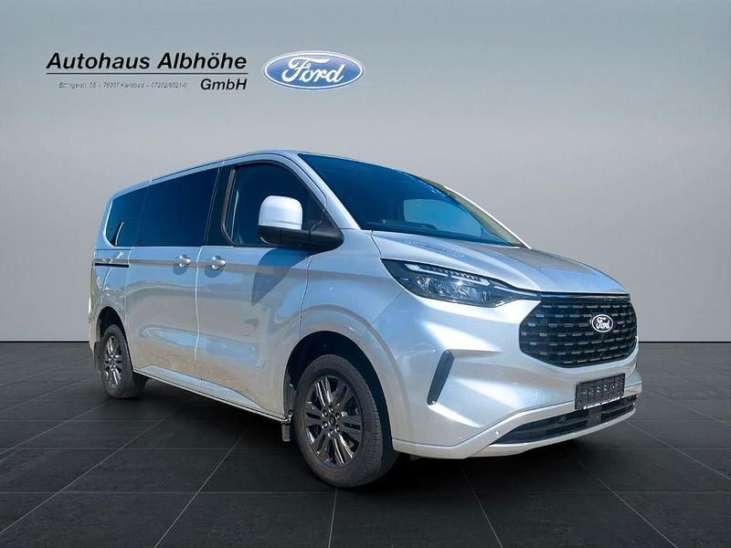 Gebraucht Ford Tourneo Custom Titanium 150 PS (110 kW) 2024 Silber Van
