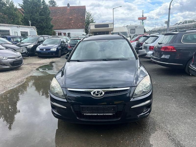 Schwarz Gebraucht 2010 Hyundai i30 Edition+ Kombi | 1.100 € (Superpreis) - Bild 1/4