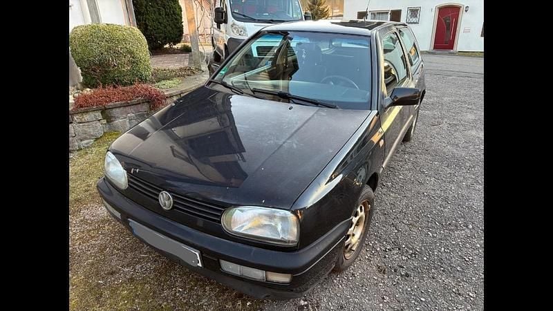 Schwarz Gebraucht 1996 VW Golf III Edition Limousine | 450 € - Bild 1/4