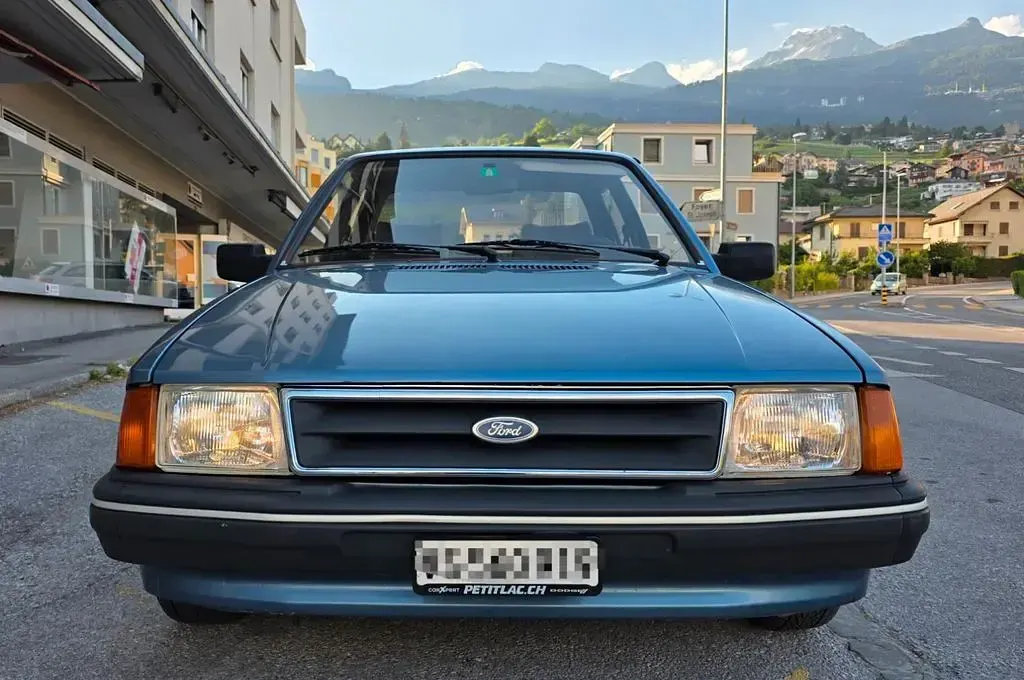Gebraucht Ford Orion 90 PS (66 kW) 1983 Blau Limousine