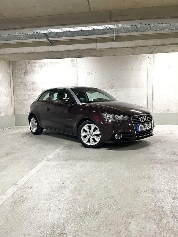 Gebraucht Audi A1 Sport 86 PS (63 kW) 2014 Violet Kleinwagen