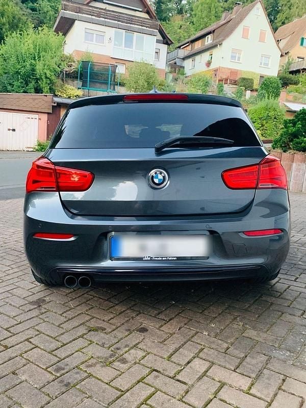 Gebraucht BMW 120 Sport Line 184 PS (135 kW) 2017 Grau Kleinwagen