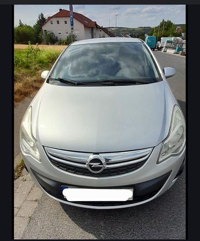 Grau Gebraucht 2010 Opel Corsa Edition Limousine | 3.600 € (Fairer Preis) - Bild 1/4