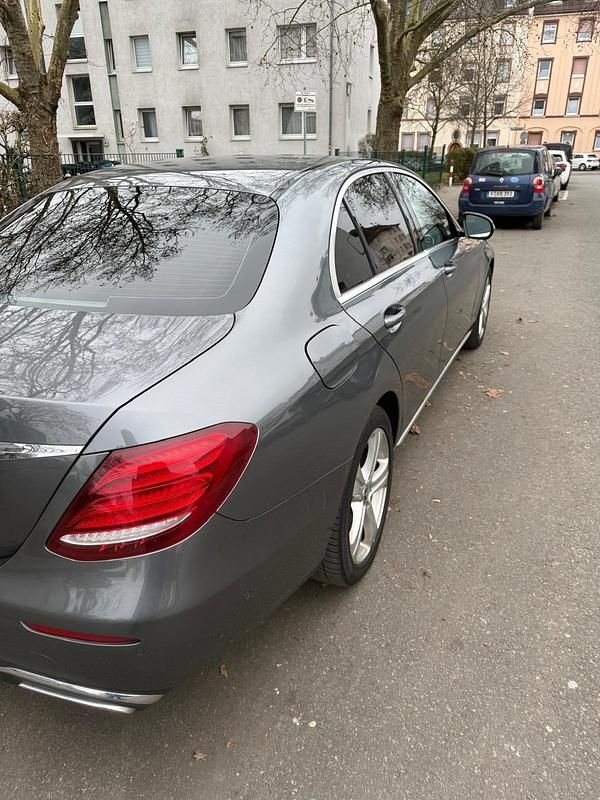 Gebraucht Mercedes E350 Avantgarde 2017 Grau Limousine