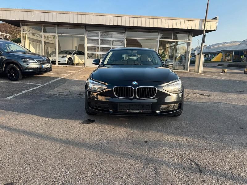 Gebraucht BMW 114 95 PS (69 kW) 2013 Schwarz Kleinwagen