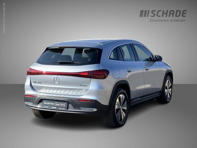 Gebraucht Mercedes EQA350 Advanced 214 kW (292 PS) 2024 Silber SUV