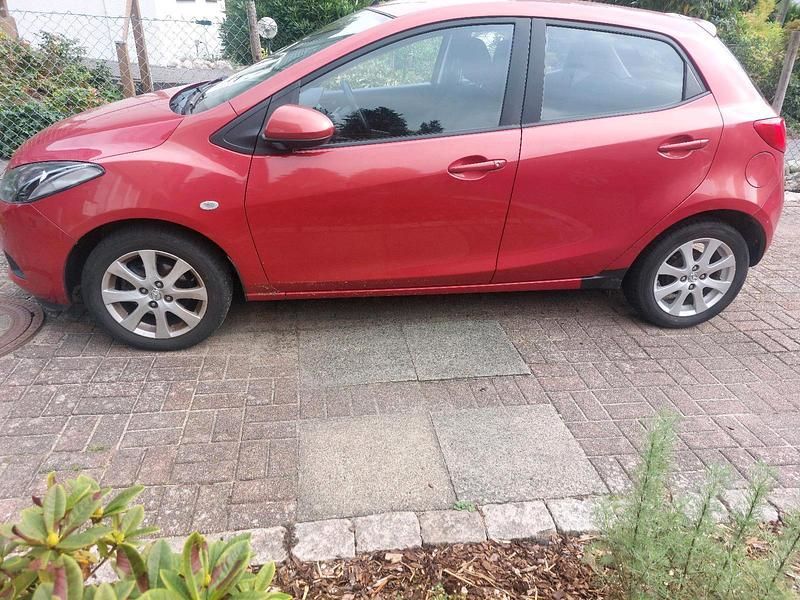 Usata Mazda 2 75 CV (55 kW) 2007 Rosso Utilitaria