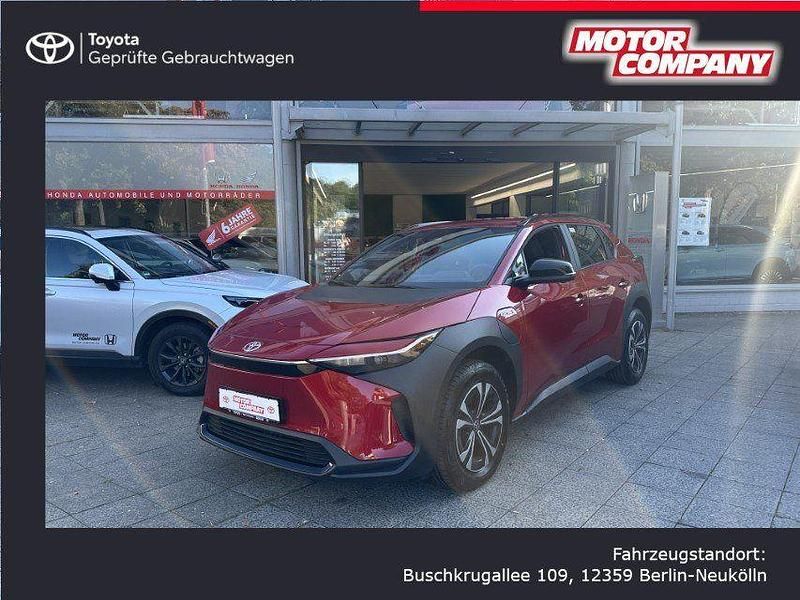 Rot Gebraucht 2025 Toyota bZ4X Basis SUV | 34.100 € - Bild 1/4